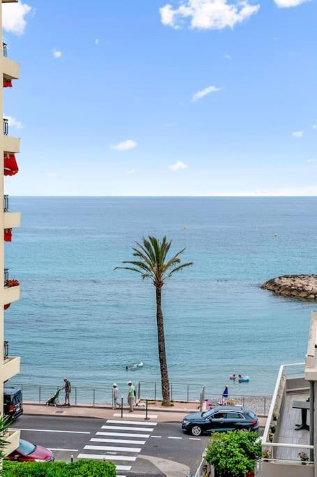 Riviera Prestige - Front De Mer - Terrasse - Parking Roquebrune-Cap-Martin Bagian luar foto