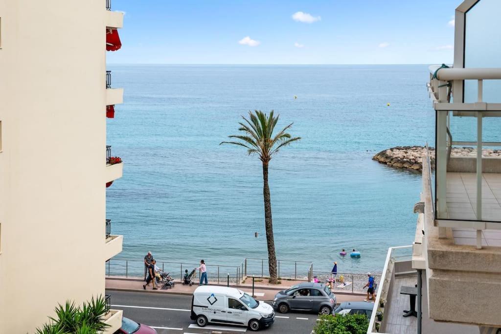 Riviera Prestige - Front De Mer - Terrasse - Parking Roquebrune-Cap-Martin Bagian luar foto